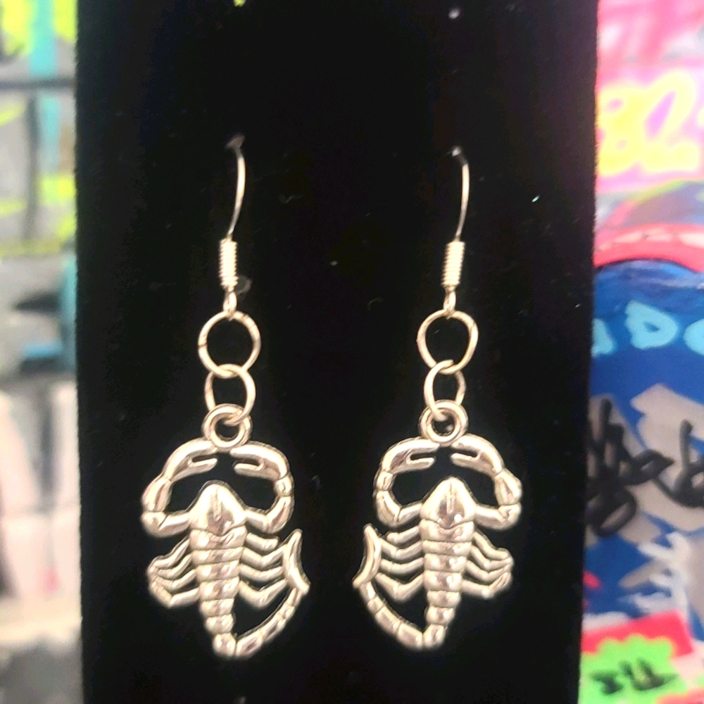 Hand made Scorpion Earrings - Picture 1 of 1